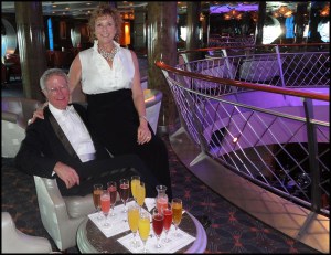 Tom & Louise with champagne