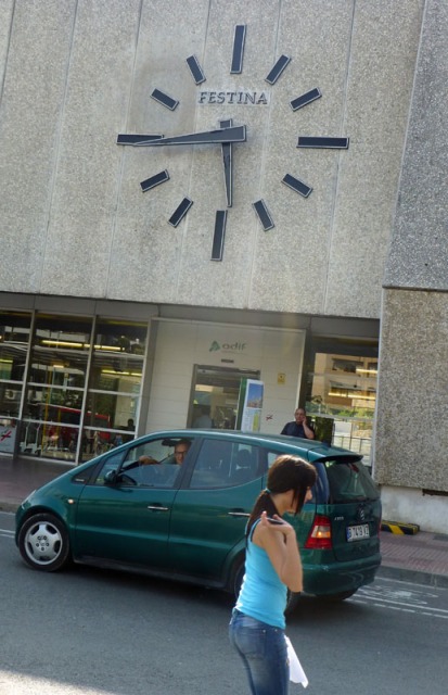the clock at the girona train station