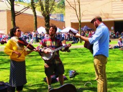 Portland in the sun.  (Courtesy www.so-many-places.com) 