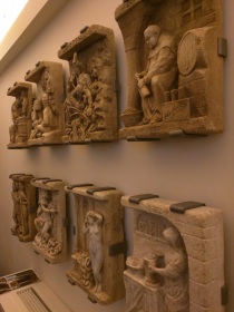 bas reliefs-s